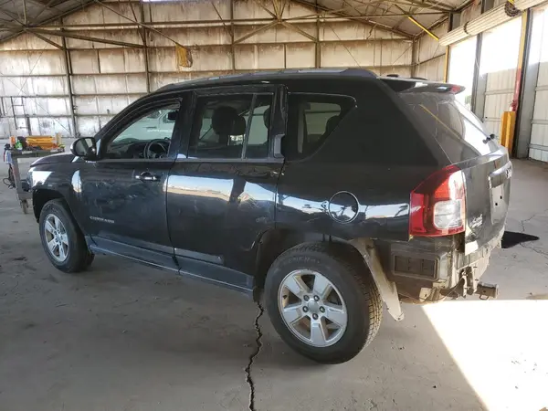 1C4NJCBB4GD603085 2016 JEEP COMPASS - Image 2