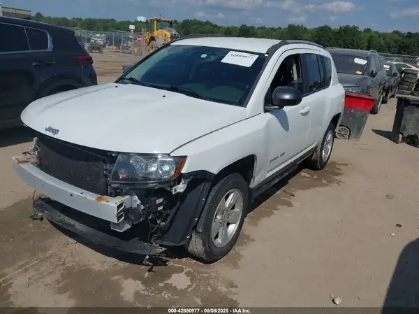 1C4NJCBB4GD748434 2016 JEEP COMPASS - Image 2
