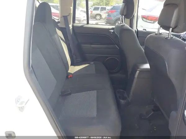 1C4NJCBB4GD748434 2016 JEEP COMPASS - Image 8