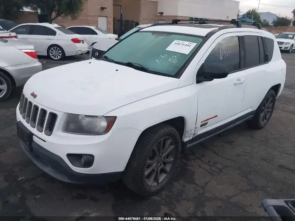 1C4NJCBB5GD815722 2016 JEEP COMPASS - Image 2