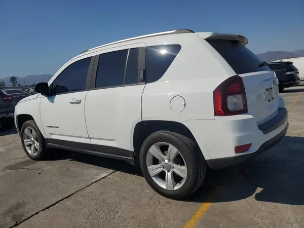 1C4NJCBB6GD785369 2016 JEEP COMPASS - Image 2