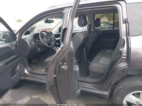 1C4NJCBB6HD134437 2017 JEEP COMPASS - Image 8