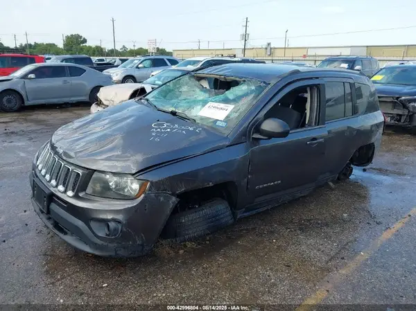 1C4NJCBB7GD506463 2016 JEEP COMPASS - Image 2