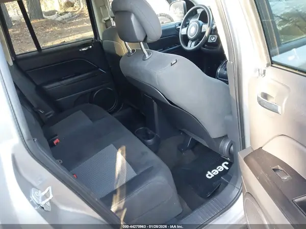 1C4NJCBB8GD506391 2016 JEEP COMPASS - Image 8