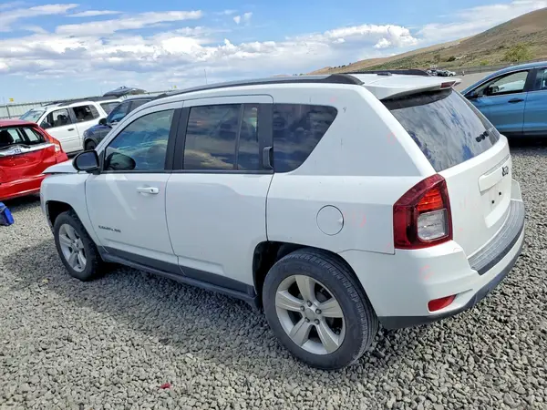 1C4NJCBB8GD506570 2016 JEEP COMPASS - Image 2