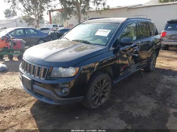 1C4NJCBB8GD702704 2016 JEEP COMPASS - Image 2