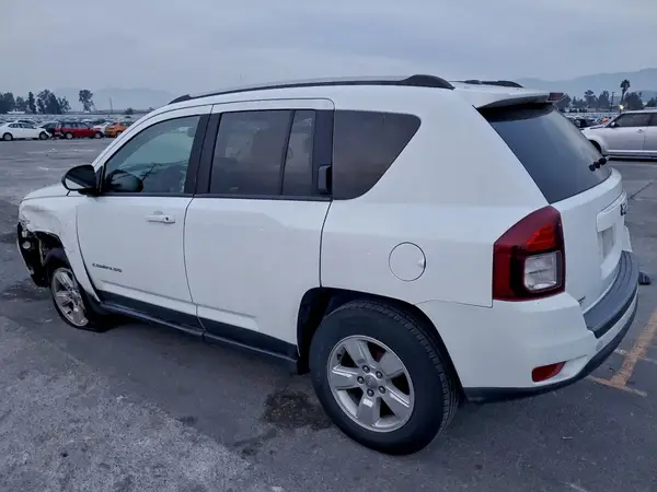 1C4NJCBB9GD574568 2016 JEEP COMPASS - Image 2