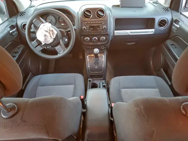 1C4NJCBB9GD574568 2016 JEEP COMPASS - Image 8