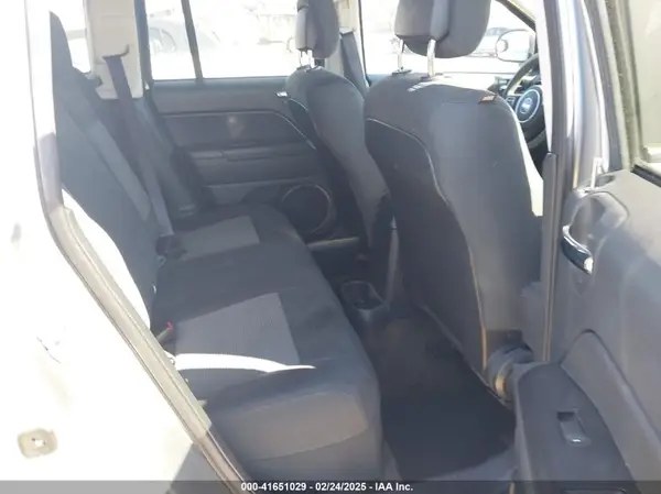 1C4NJCBBXGD693892 2016 JEEP COMPASS - Image 8
