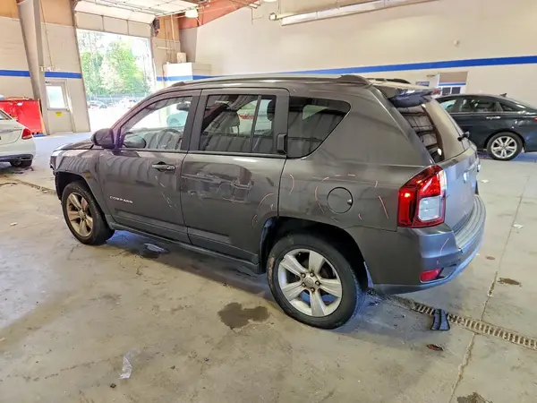 1C4NJCEA1GD628206 2016 JEEP COMPASS - Image 2