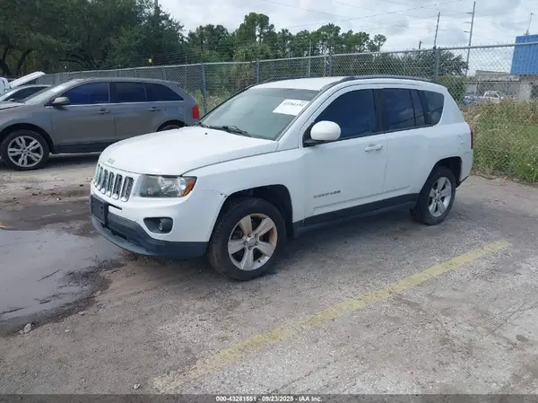 1C4NJCEA1GD628352 2016 JEEP COMPASS - Image 2