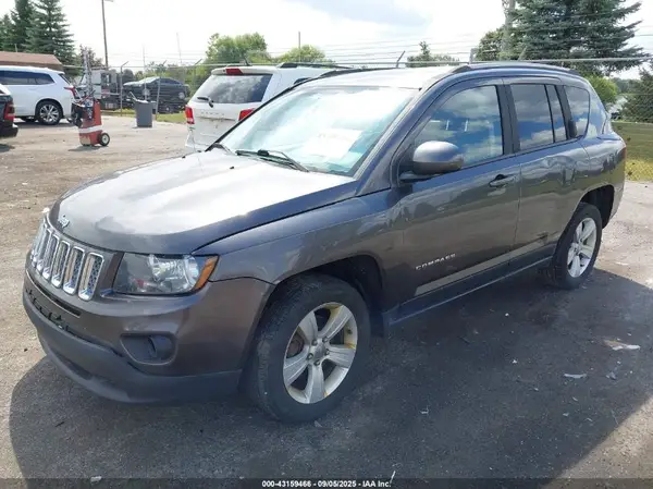 1C4NJCEA1GD633468 2016 JEEP COMPASS - Image 2