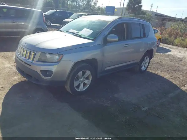 1C4NJCEA1GD648116 2016 JEEP COMPASS - Image 2