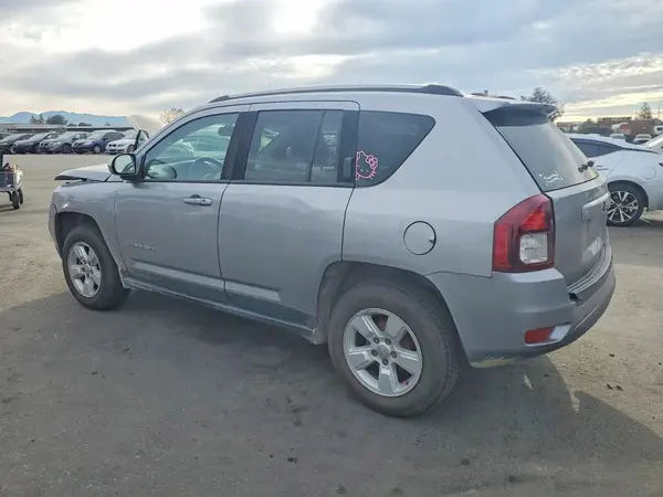 1C4NJCEA1GD735692 2016 JEEP COMPASS - Image 2