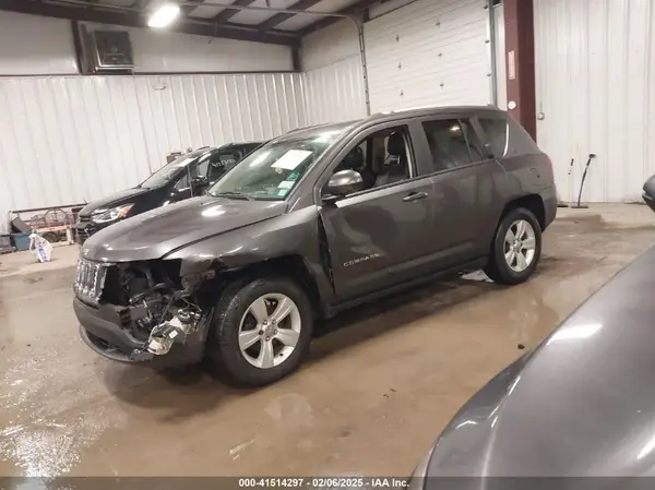 1C4NJCEA2GD615044 2016 JEEP COMPASS - Image 2