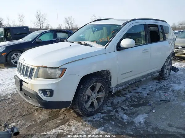 1C4NJCEA2GD703334 2016 JEEP COMPASS - Image 2