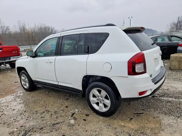 1C4NJCEA2GD715175 2016 JEEP COMPASS - Image 2