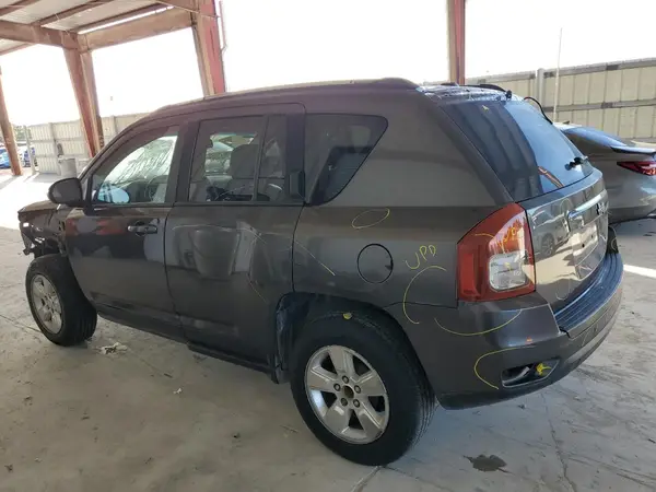 1C4NJCEA2GD734745 2016 JEEP COMPASS - Image 2
