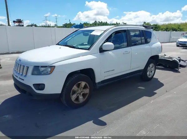 1C4NJCEA3GD665919 2016 JEEP COMPASS - Image 2