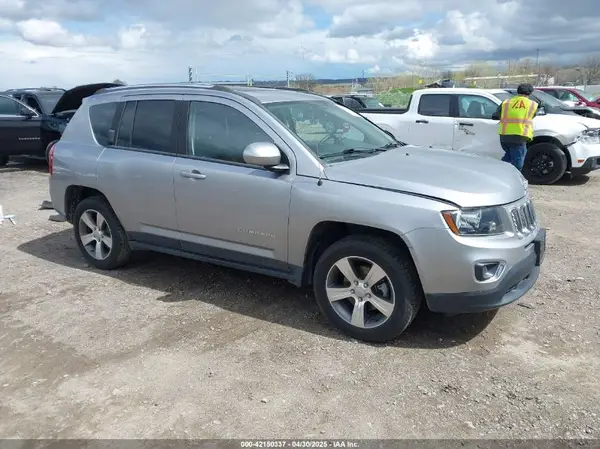 1C4NJCEA3GD748900 2016 JEEP COMPASS - Image 1