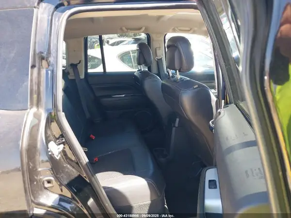 1C4NJCEA3GD773795 2016 JEEP COMPASS - Image 8