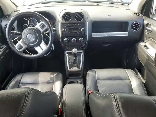 1C4NJCEA3HD156186 2017 JEEP COMPASS - Image 8