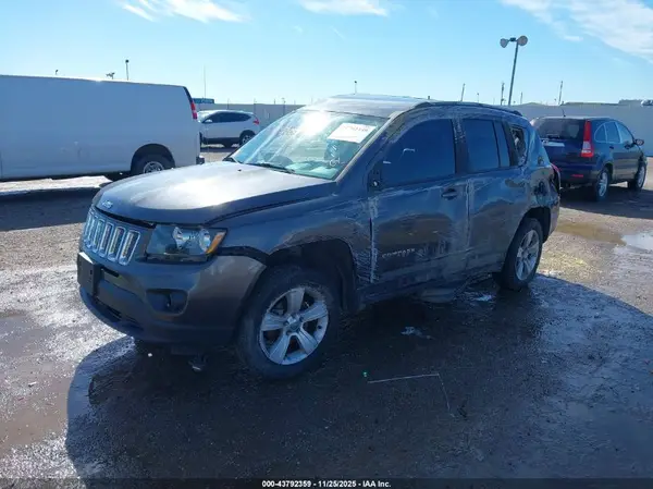 1C4NJCEA4GD599414 2016 JEEP COMPASS - Image 2