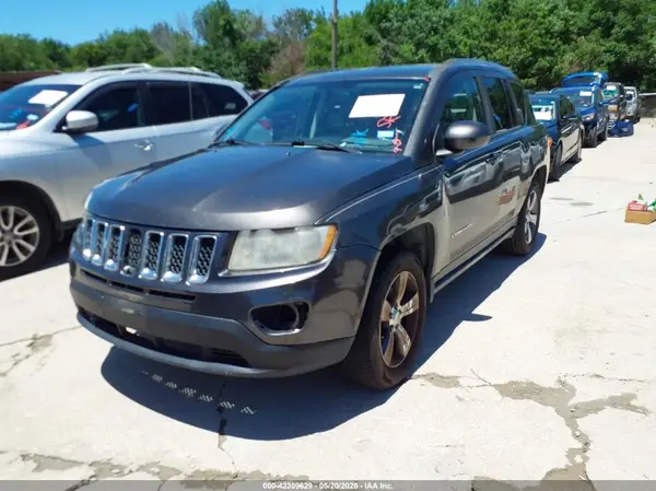 1C4NJCEA4GD720040 2016 JEEP COMPASS - Image 2