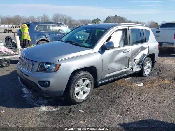 1C4NJCEA4GD792579 2016 JEEP COMPASS - Image 2