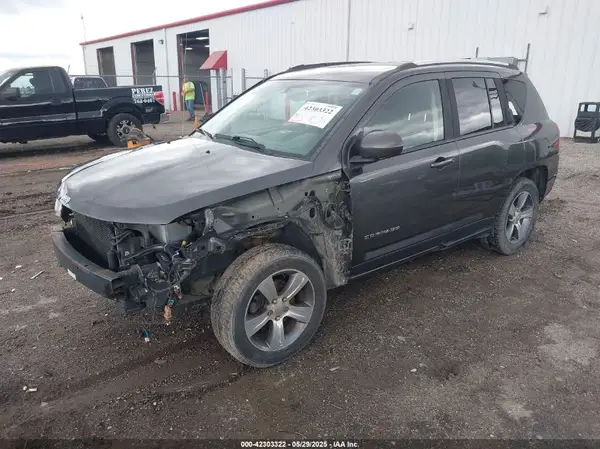 1C4NJCEA4GD792789 2016 JEEP COMPASS - Image 2