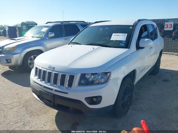 1C4NJCEA4HD148209 2017 JEEP COMPASS - Image 2
