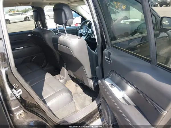 1C4NJCEA4HD156486 2017 JEEP COMPASS - Image 8