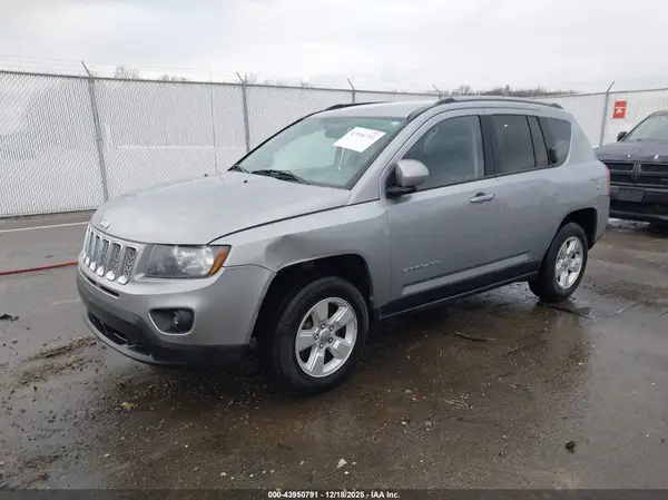 1C4NJCEA5GD734724 2016 JEEP COMPASS - Image 2