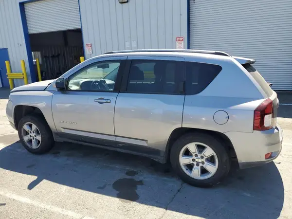 1C4NJCEA5GD773717 2016 JEEP COMPASS - Image 2