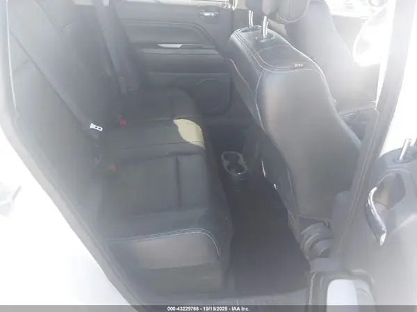 1C4NJCEA5GD774267 2016 JEEP COMPASS - Image 8
