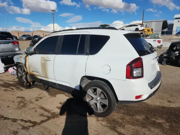 1C4NJCEA5GD775273 2016 JEEP COMPASS - Image 2