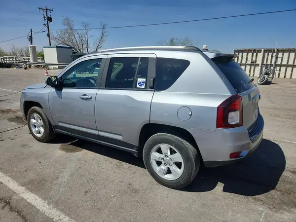 1C4NJCEA5GD795958 2016 JEEP COMPASS - Image 2