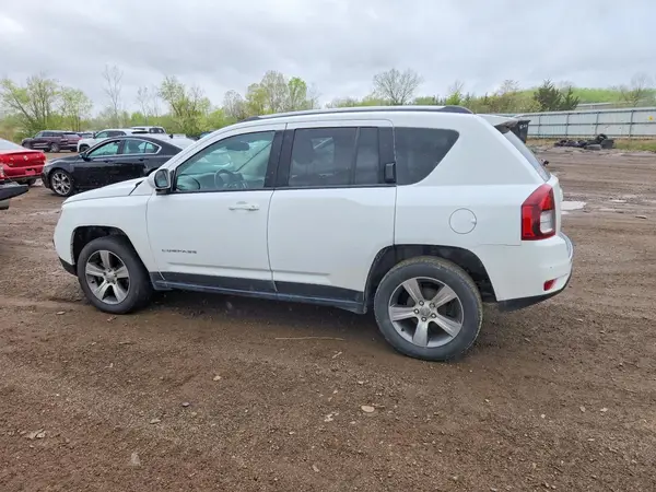 1C4NJCEA5GD806702 2016 JEEP COMPASS - Image 2