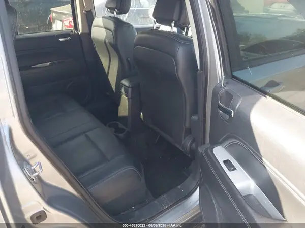 1C4NJCEA5HD130401 2017 JEEP COMPASS - Image 8