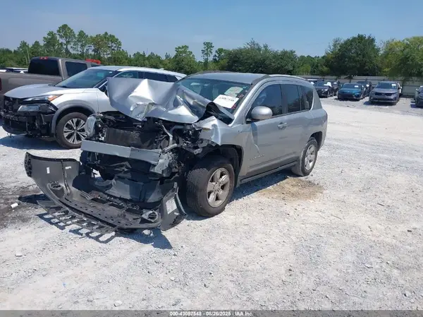 1C4NJCEA5HD166802 2017 JEEP COMPASS - Image 2