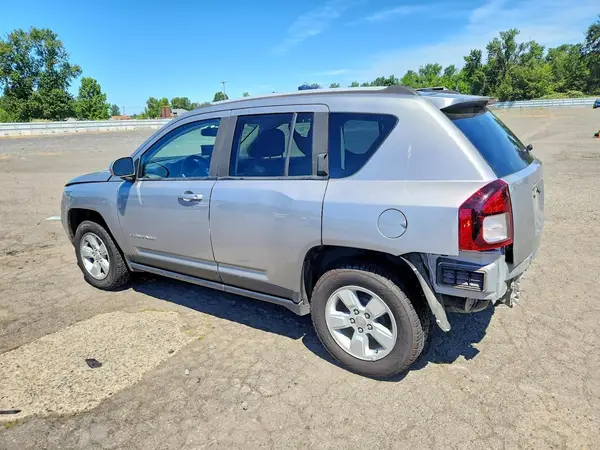1C4NJCEA6GD755372 2016 JEEP COMPASS - Image 2