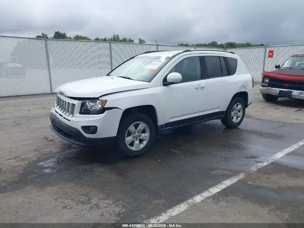 1C4NJCEA6GD766825 2016 JEEP COMPASS - Image 2