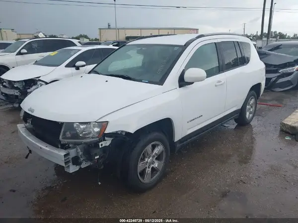 1C4NJCEA6GD792633 2016 JEEP COMPASS - Image 2