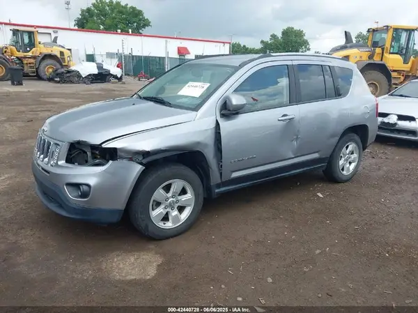 1C4NJCEA6HD206725 2017 JEEP COMPASS - Image 2