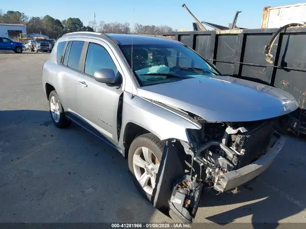 1C4NJCEA7GD640702 2016 JEEP COMPASS - Image 1