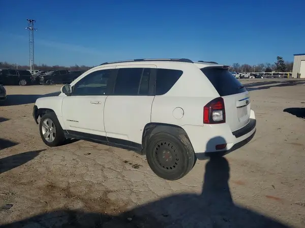 1C4NJCEA7GD640750 2016 JEEP COMPASS - Image 2