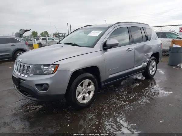 1C4NJCEA7GD666376 2016 JEEP COMPASS - Image 2
