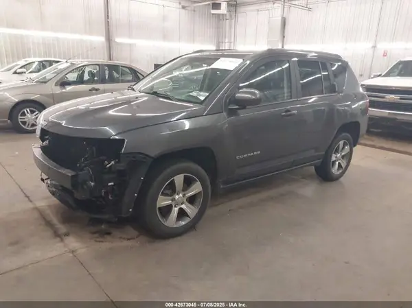 1C4NJCEA7GD792821 2016 JEEP COMPASS - Image 2