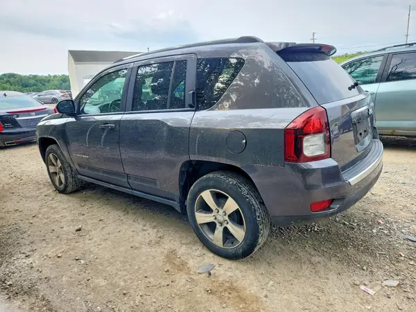 1C4NJCEA7GD806961 2016 JEEP COMPASS - Image 2