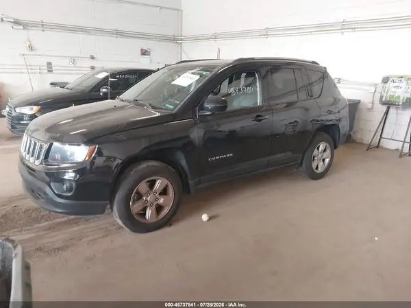 1C4NJCEA7HD115947 2017 JEEP COMPASS - Image 2